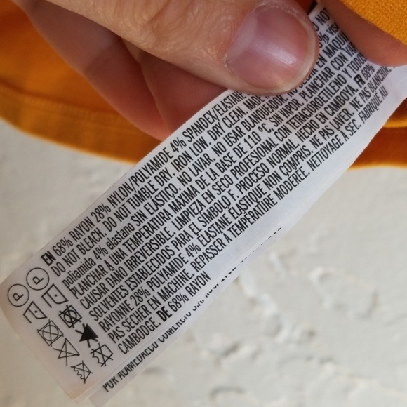 Forever 21 Sz M Cropped Off Shoulder Top - Picture 3 of 3